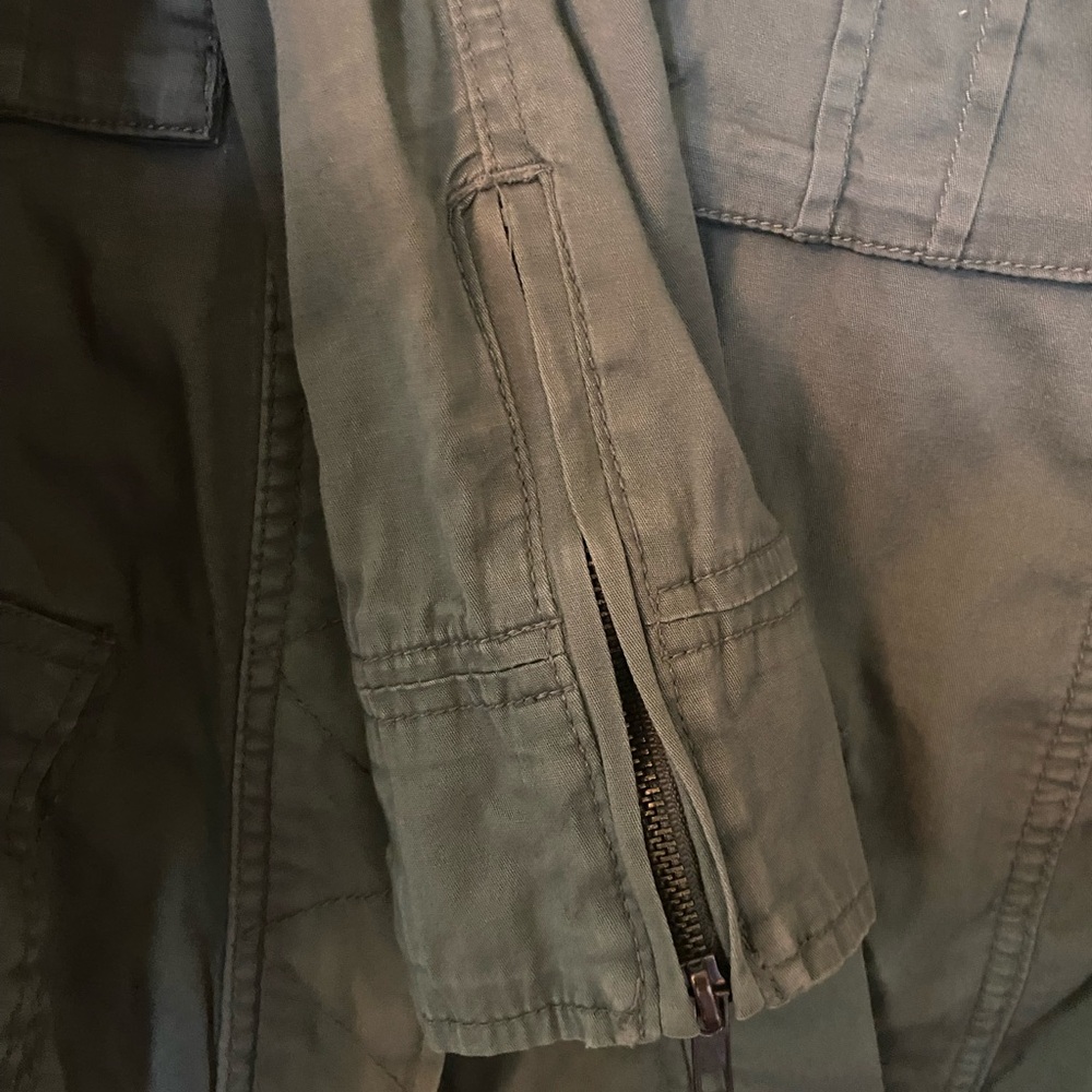 Light green jacket - Picture 3 of 5